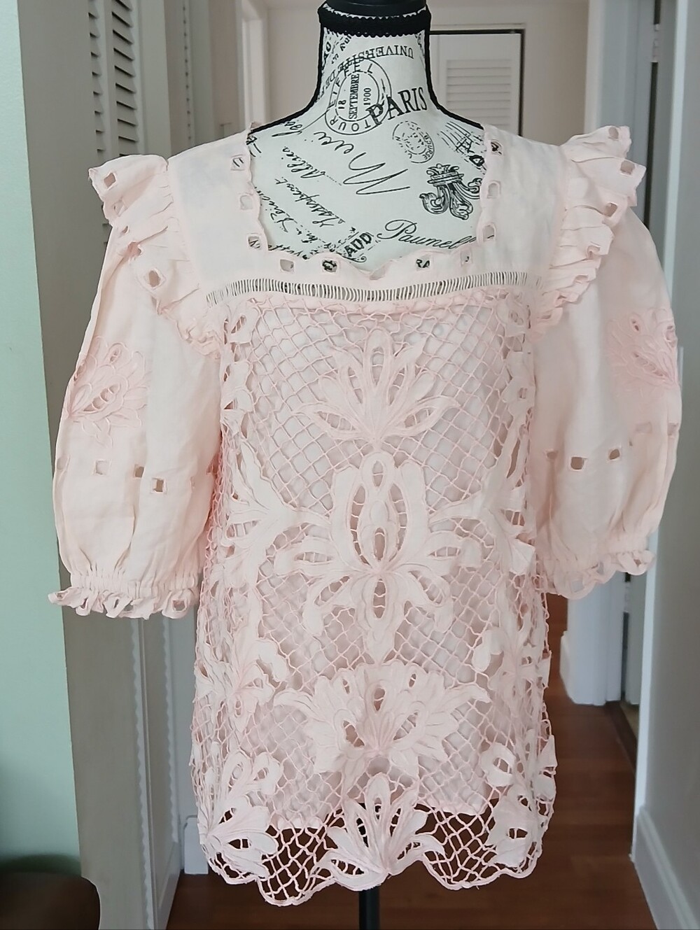 Sundance pink eyelet Top